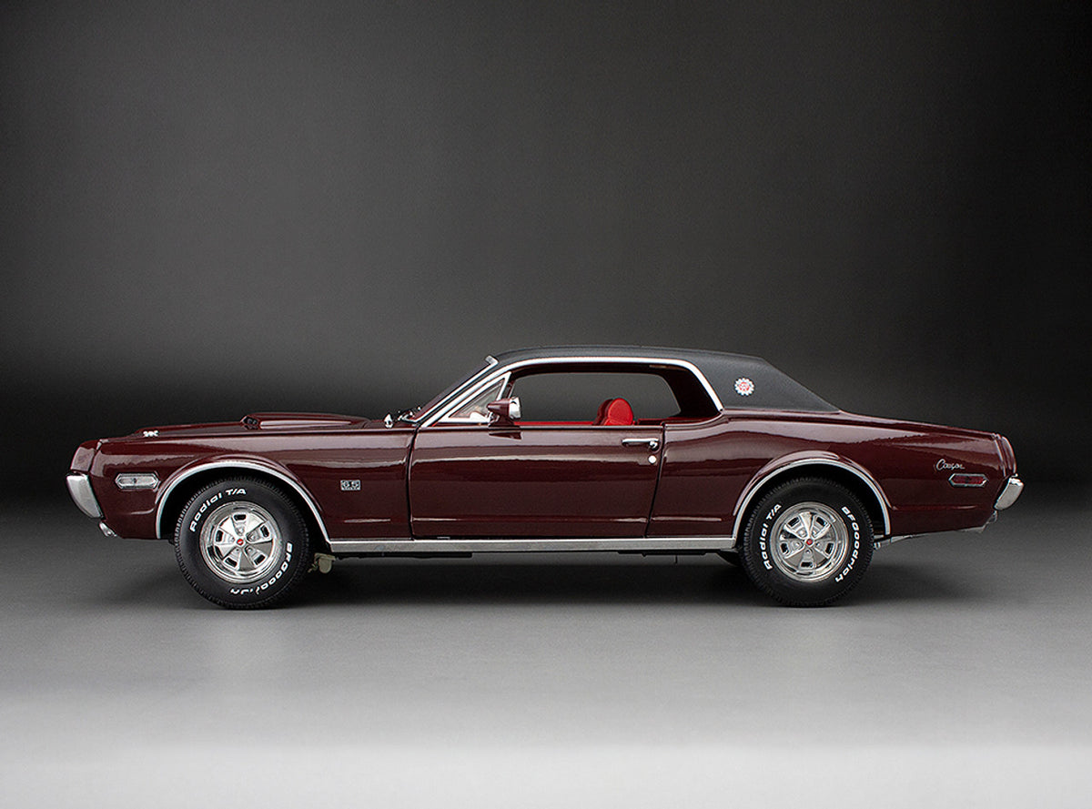 1968 Mercury Cougar XR7G Sunstar 1:18 Diecast – Fast Lane Classic Cars