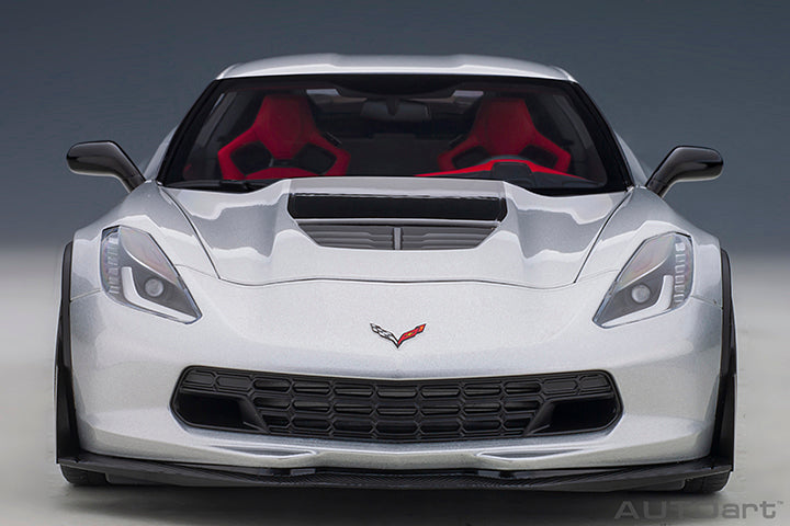 AUTO art CHEVROLET CORVETTE Z06 新品未使用 AUTOart Chevy Corvette Z06 1:18 Diecast – Fast Lane Classic Cars