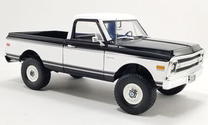 1969 Chevrolet K10 4x4 - Classic Black & White 1:18 Diecast