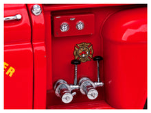 1965 Chevy C-20 Red Fire Truck Sunstar 1:18 Diecast