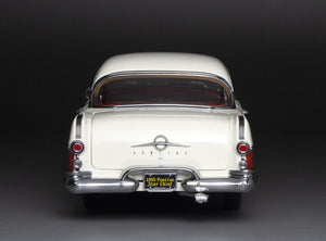 1955 Pontiac Star Chief  White Mist/Fire Gold 1:18 Diecast