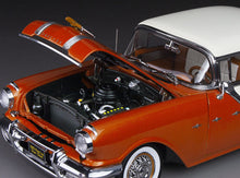 1955 Pontiac Star Chief  White Mist/Fire Gold 1:18 Diecast