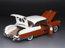 1955 Pontiac Star Chief  White Mist/Fire Gold 1:18 Diecast