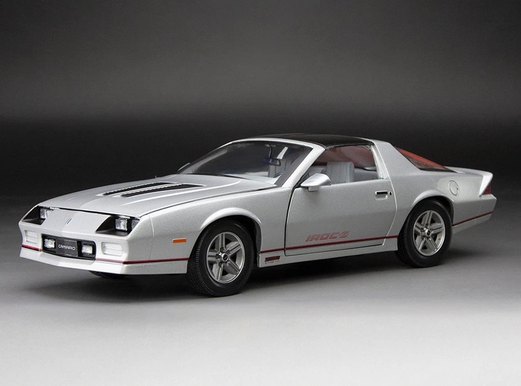 1985 Chevy Camaro IROC Z (Silver) Sunstar 1:18 Diecast
