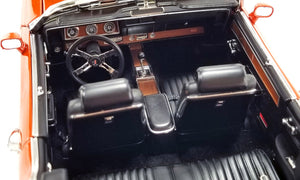 1972 Oldsmobile 442 W-30 Convertible (Flame Orange) 1:18 Diecast