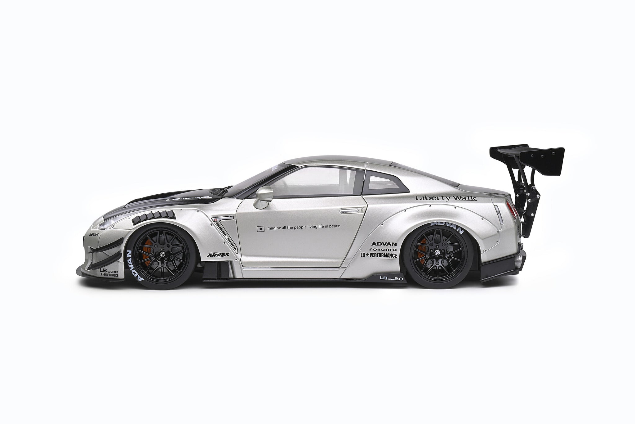 LB WORKS GT-R(R35) ホワイト 1/18 - ミニカー